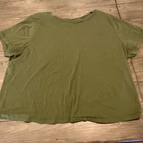 Universal Thread tshirt, olive green, womans size xxl - Picture 6 of 6